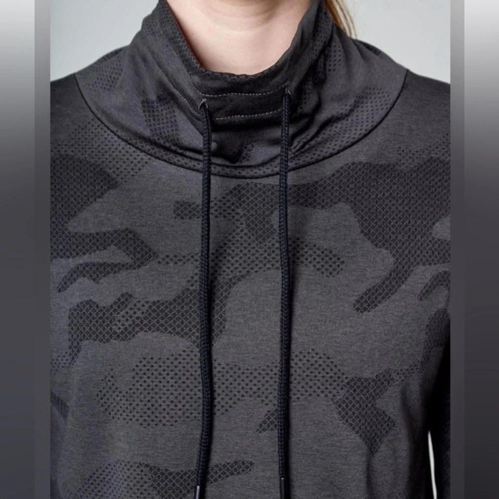 Mondetta Collection / Camo Jacquard Popover size XS - Picture 2 of 6